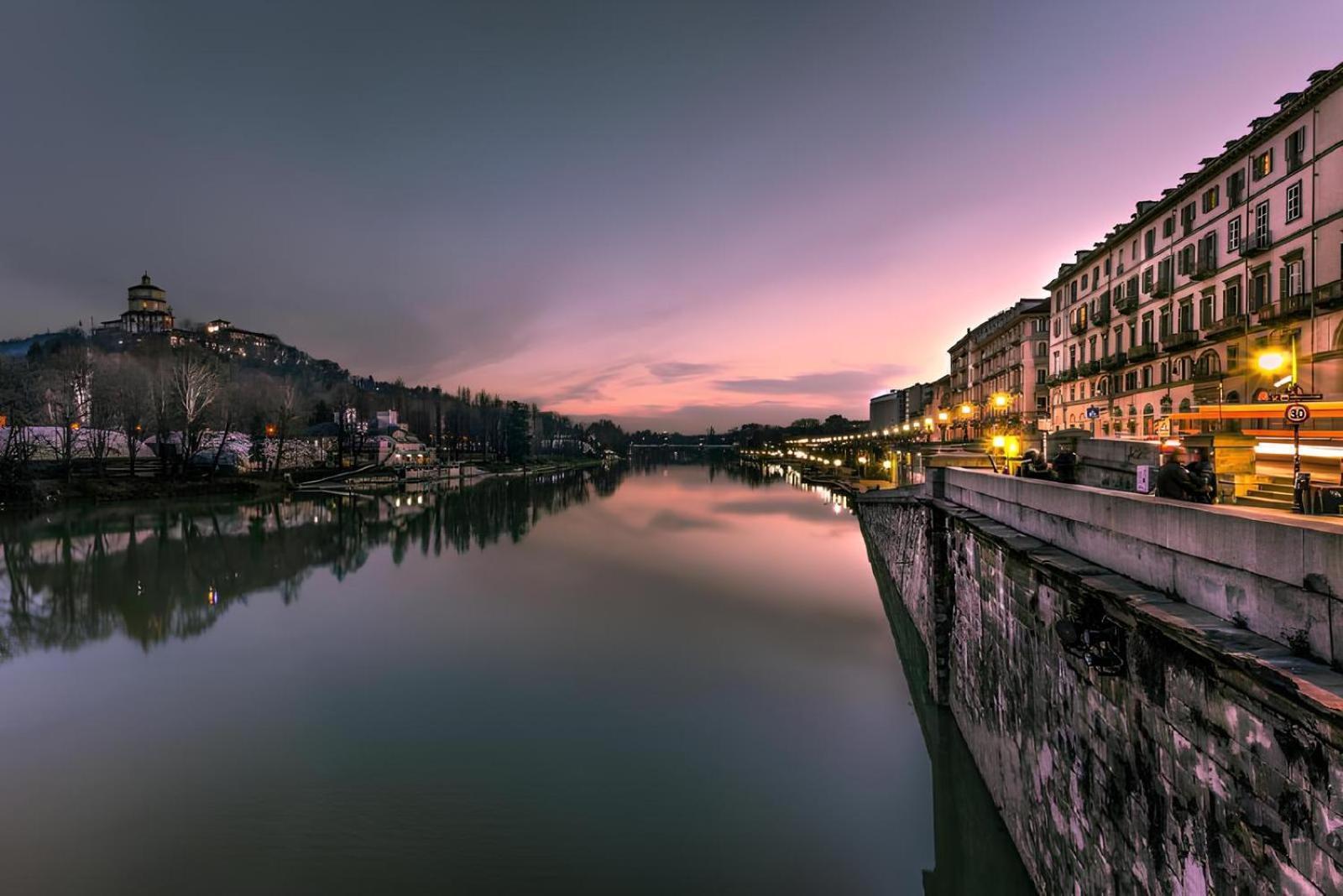 Alloggio Tranquillo Sul Po' - Piazza Vittorio トリノ エクステリア 写真
